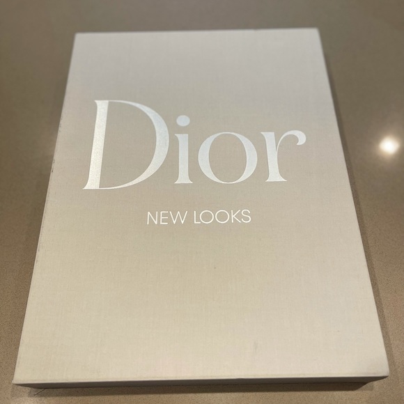 Dior Coffee table book - Picture 4 of 5